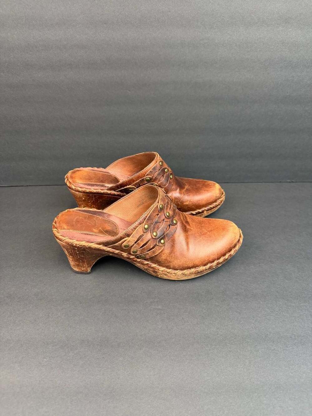Frye Clara Studded Leather Heeled Clogs Size 8M Brown